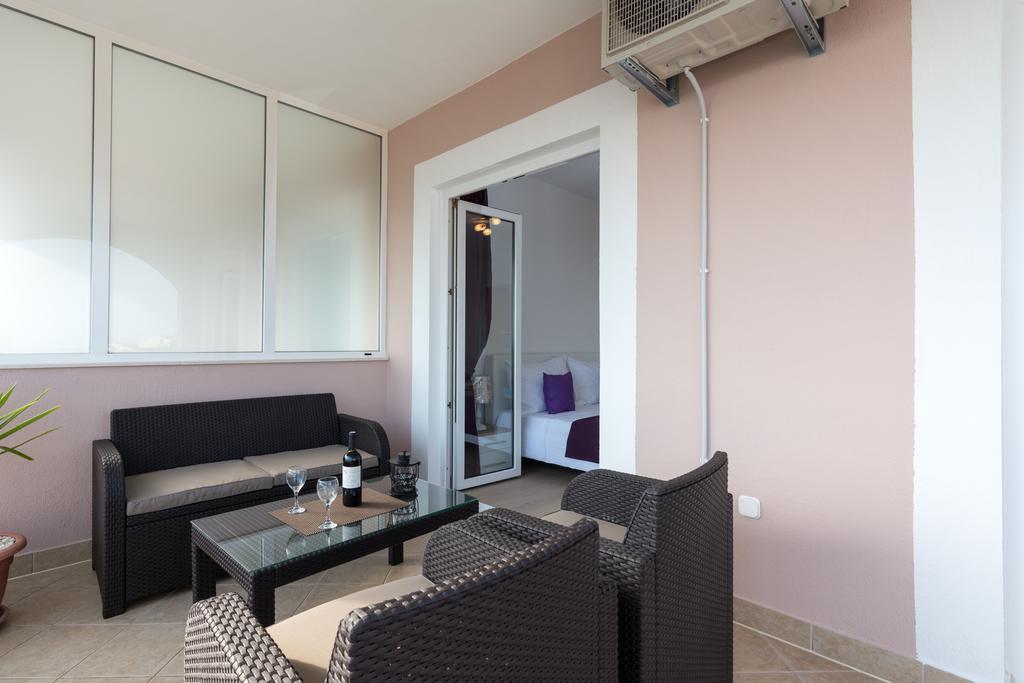 Apartments Blue Lagoon Трогир Екстериор снимка