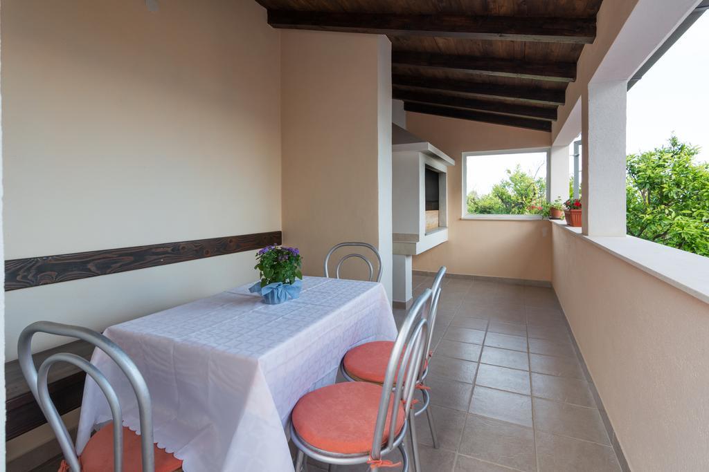 Apartments Blue Lagoon Трогир Екстериор снимка
