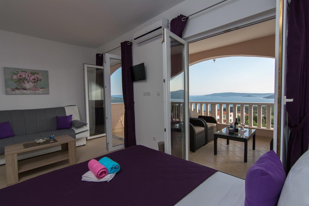 Apartments Blue Lagoon Трогир Екстериор снимка