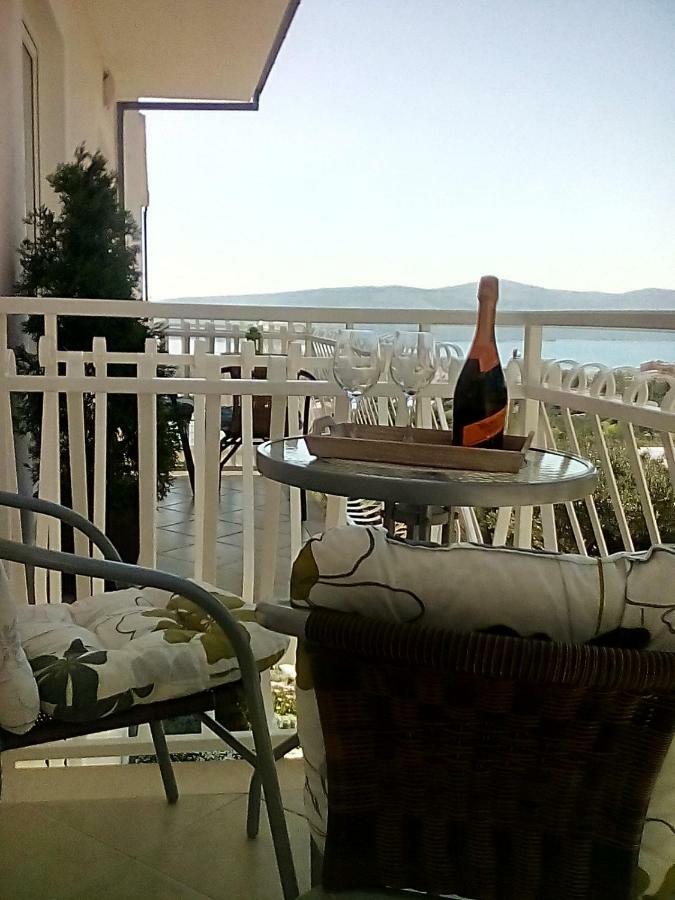 Apartments Blue Lagoon Трогир Екстериор снимка